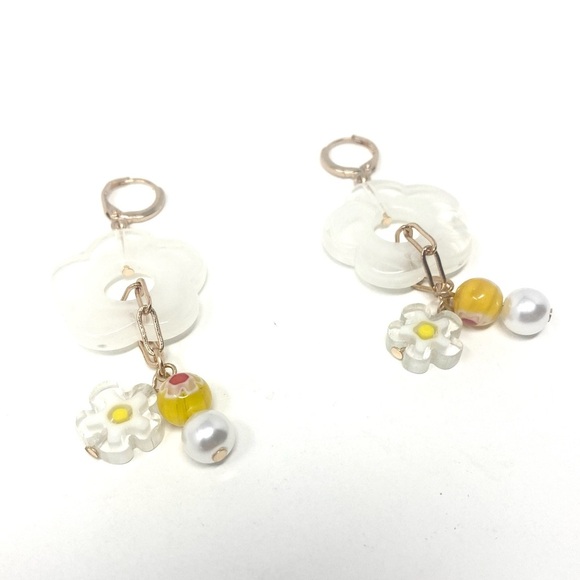 New Siizu x Free People Rachel Floral Earrings Eco-Friendly Sustainable Gold - Picture 3 of 5